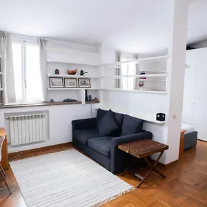  Holiday home Tamara E Gerardina House In Trastevere Italy